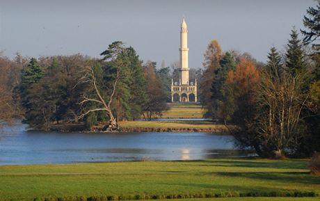 Anketa o nejkrsnj rozhlednu Jihomoravskho kraje - Lednick minaret