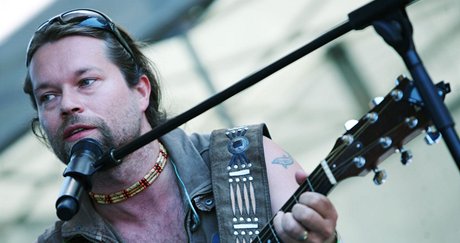 Frontman havíovské kapely Krytof Richard Krajo.