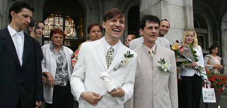První registrované partnerství v R uzavel pár v Ostrav 1. ervence 2006