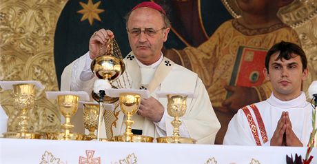 Acibiskup olomoucký a místopedseda eské biskupské konference Jan Graubner