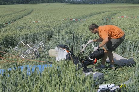 Tragická nehoda paraglidisty u Veleína na eskokrumlovsku. Na snímku