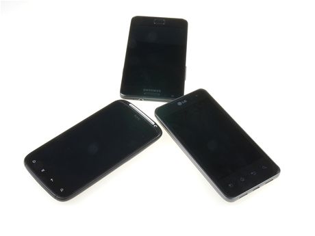 Dvojdrov smartphony - HTC Sensation, LG Optimus 2X a Samsung Galaxy S II