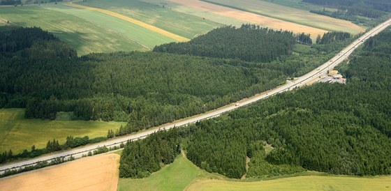Dálnice D1 na Vysoin u Velkého Beranova.