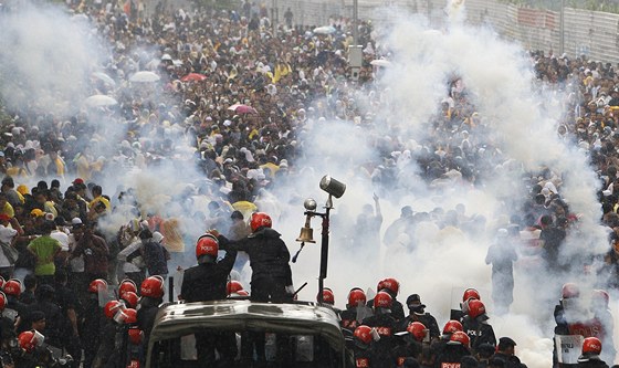 V malajsijské Kuala Lumpur policie zasahovala proti protivládním demonstrantm.