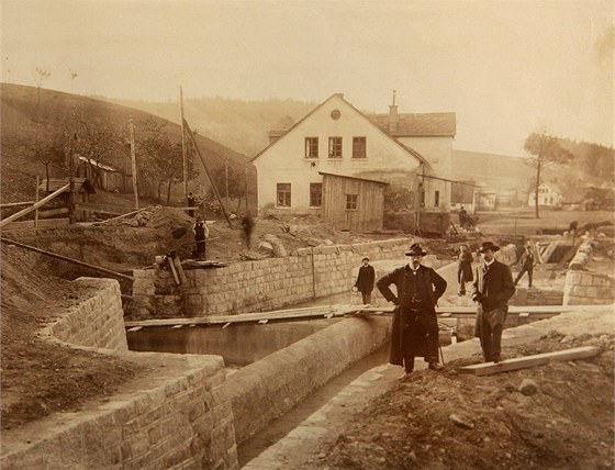 Výstavba jablonecké pehrady Meno v letech 1906 - 1911.