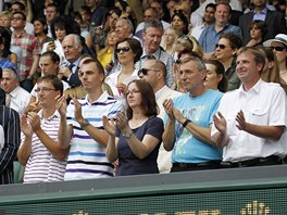 JSME NA TEBE HRD! Rodina Petry Kvitov sleduje finle wimbledonsk dvouhry en.