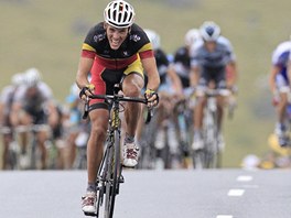 ZA ZELENÝM TRIKOTEM. Belgický mistr Philippe Gilbert dorazil do cíle osmé etapy