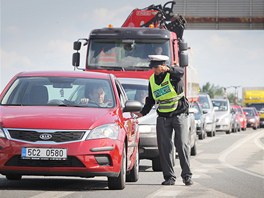 Hromadn nehoda osmi automobil u Dolnho Tebonna na eskokrumlovsku si