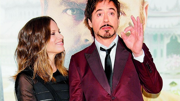 ENA JAKO MUV MÓDNÍ DOPLNK  (ROBERT DOWNEY JR. & SUSAN DOWNEY)  Slavný a