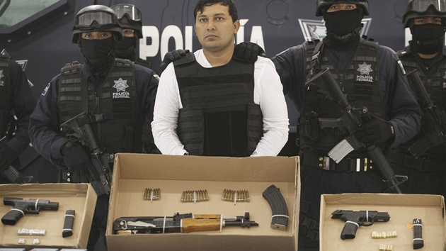 Mexická policie zatkla Jesúse Enriqueho Rejóna Aguilara, předpokládaného muže Mexická policie zatkla Jesúse Enriqueho Rejóna Aguilara, předpokládaného muže