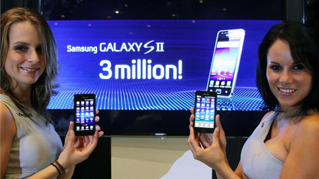 Samsungu Galaxy S II se prodalo ti miliony kus za 55 dní