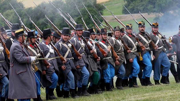 Pi sobotní rekonstrukci bitvy na Chlumu u Hradce Králové z roku 1866