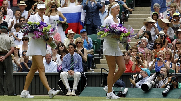 Loni ve finále Wimbledonu vyhrála eská tenistka Petra Kvitová. Bude se nyní v semifinále Australian Open radovat Maria arapovová z Ruska?
