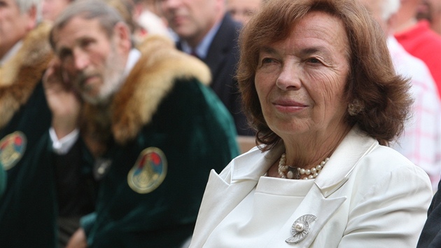 Dny lidí dobré vůle na Velehradě navštívila i Livia Klausová. Dny lidí dobré vůle na Velehradě navštívila i Livia Klausová.