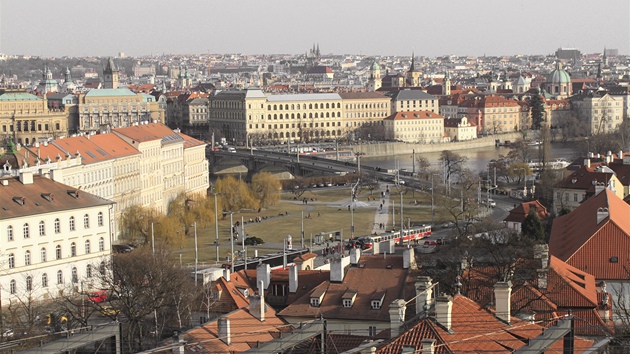 Současný stav - střed Klárova se vlastně nevyužívá. Současný stav - střed Klárova se vlastně nevyužívá.
