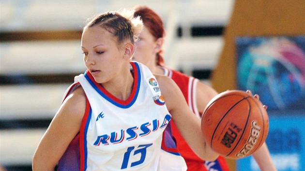 Ruská basketbalistka Jelena Danilokinová.