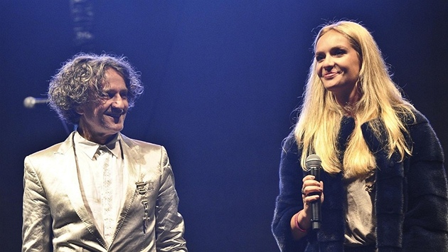 Goran Bregović a Taťána Kuchařová na MFFKV 2011 Goran Bregović a Taťána Kuchařová na MFFKV 2011