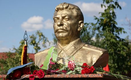V ruské Penze byla slavnostn odhalena busta Josefa V. Stalina. (15. ervence