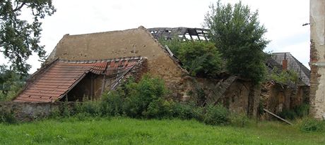 Po boukách v minulém týdnu se propadla ást stechy touimského Horního zámku.