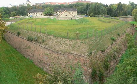 Olomouc se pyní z velké ásti zachovalým opevnní. Na snímku Korunní pevnost, konkrétn bastion a prachárna.