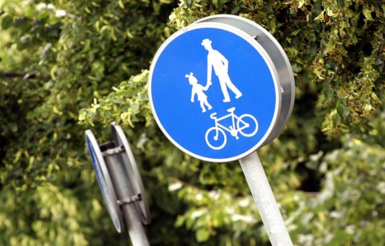 Cyklistm budou v centru Zlína vyhrazené ásti chodník. Ilustraní snímek