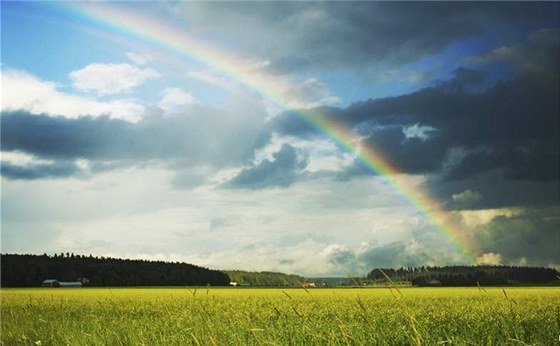 V nedli meteorologové pedpokládají polojasno a oblano, ojedinle peháky a ráno mlhy. Ilustraní foto