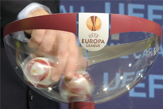 V pondlí se losují úvodní dv pedkola Ligy mistr a Evropské ligy.