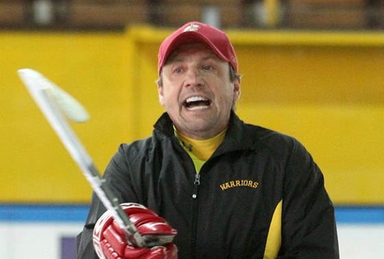 Petr Klíma bhem svého hokejového kempu.