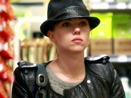 Mdn styl Scarlett Johanssonov: takto ji zachytil paparazzi fotograf na