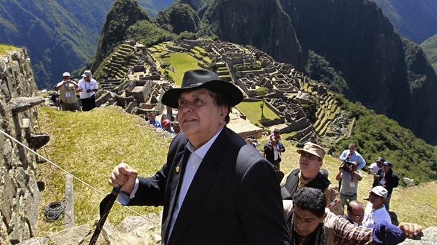 Oslav stého výroí objevení inckého skalního msta Machu Picchu se zúastnil i...