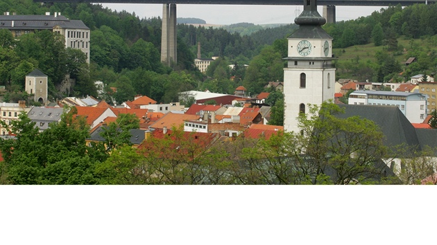 Nejdelší a nejvyšší most na Vysočině vede po dálnici D1 u Velkého Meziřící. Nejdelší a nejvyšší most na Vysočině vede po dálnici D1 u Velkého Meziřící.