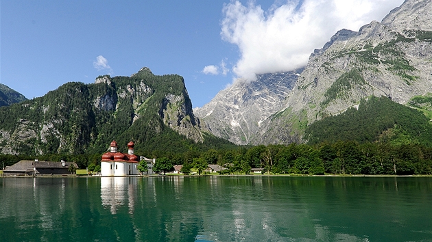 Jezero Konigseea. Kostel sv. Bartolomje