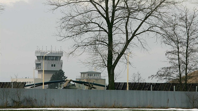 Armáda opustí letit v Perov (ilustraní snímek ze Stedomoravské letecké pouti)
