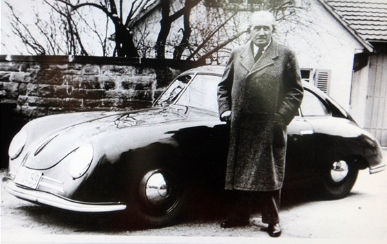 Vratislavický rodák, konstruktér Ferdinand Porsche.