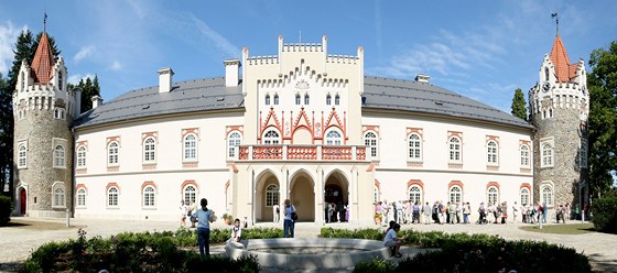 Z heráleckého zámku se po oprav stal Chateau Herálec, první ptihvzdikový