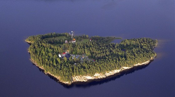 Norský ostrov Utoya, na nm 22. ervence 2011 postílel pravicový extremista
