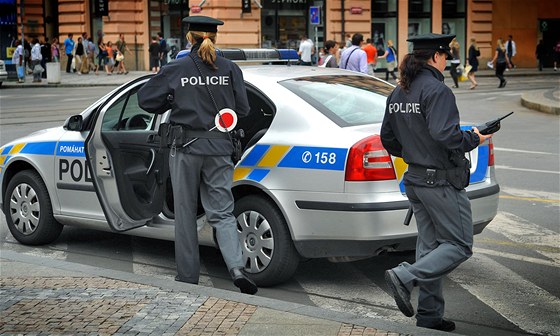 Do okolí perovského vlakového nádraí se kvli nepizpsobivým vrátily stálé policejní hlídky. V nkterých hodinách jsou dokonce zdvojené. Ilustraní snímek