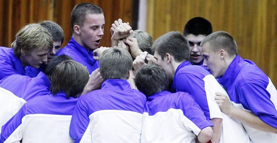 Basketbalová reprezentace do 16 let ped utkáním se panlskem.