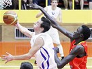 esk basketbalista Ji oula v utkn proti panlsku na mistrovstv Evropy