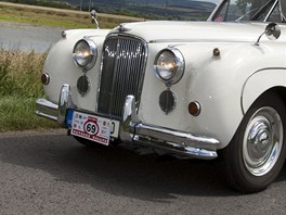 Historický vz Jaguar Mark IX. Luxusní automobil byl vyrábn v letech 1958 a