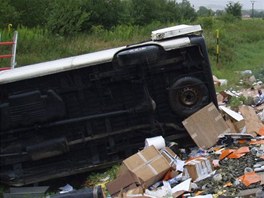 Srka mezi dodvkou a motorovm vlakem na elezninm pejezdu v Krnov.