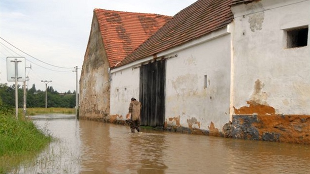 Rozvodnná eka Smdá v osad Pedlánce u Viové na Liberecku (21. ervence 2011)