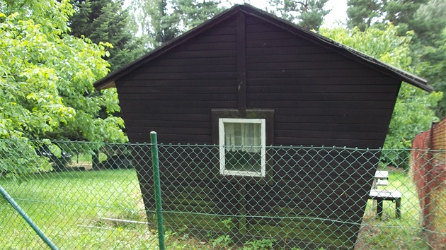 Pozemek s chatkou v Lipnici nad Sázavou, který si nárokují manelé Huákovi.