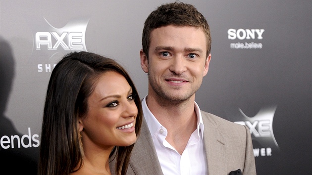 Mila Kunisová a Justin Timberlake na premiée filmu Kamarád taky rád (New York)