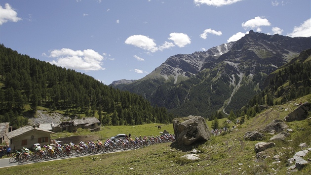 Tour de France se jede v krásném prostředí. Tour de France se jede v krásném prostředí.