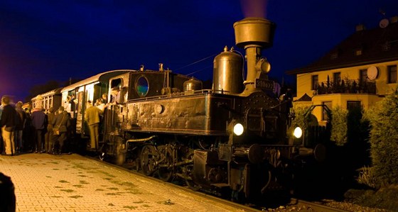 Lokomotiva "Kafemlejnek" pi jízdách historického vlaku bhem Bezdruického