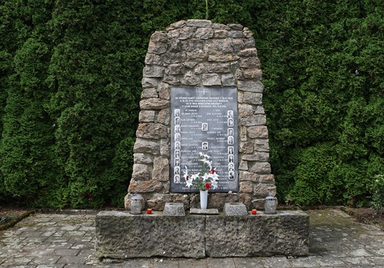 Památník Zákovské tragédie ze sklonku 2. svtové války z 18. dubna 1945.