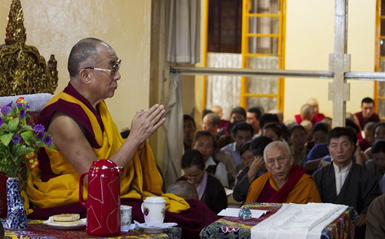 Dalajlama u v minulosti prohlásil, e pokud nebude Tibet svobodný, jeho nástupce se na tibetském území nenarodí.
