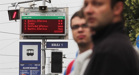 Brnnský Dopravní podnik chce zavést SMS jízdné do letoního léta (ilustraní foto).