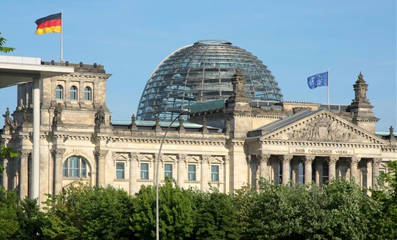 Berlínská budova Nmeckého spolkového snmu (ilustraní snímek) 